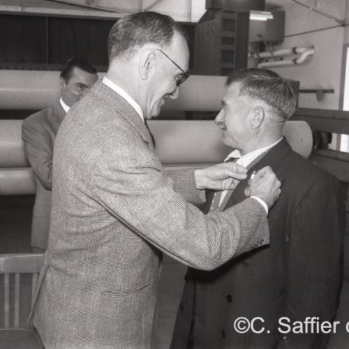 Remise de médailles aux Etablissements Triaud-Gauvin.