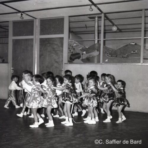 Arbre de Noël de l'école maternelle du Gond.