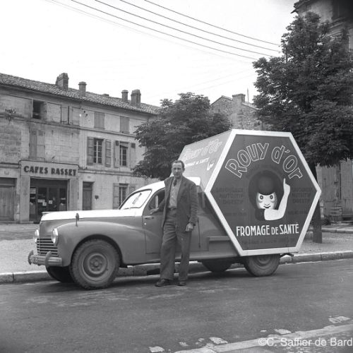 Puegeot 203 publicitaire 'Rouy d'Or'.