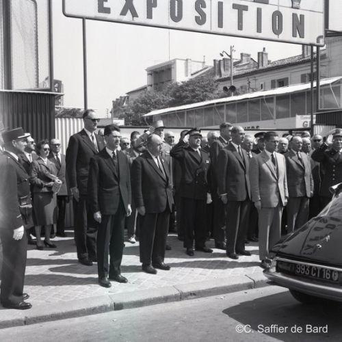 La foire exposition 1960 place du Champ de Mars à Angoulême.