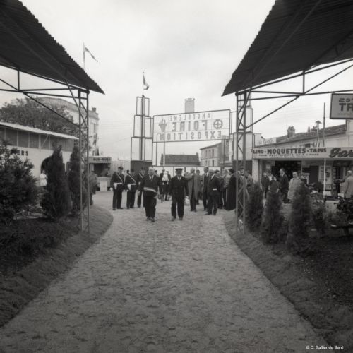 La foire exposition 1962 place du Champ de Mars à Angoulême.