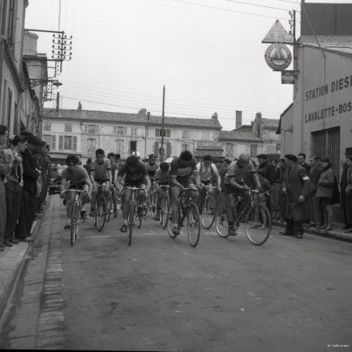 Course cyclist à Villebois -Lavallette.