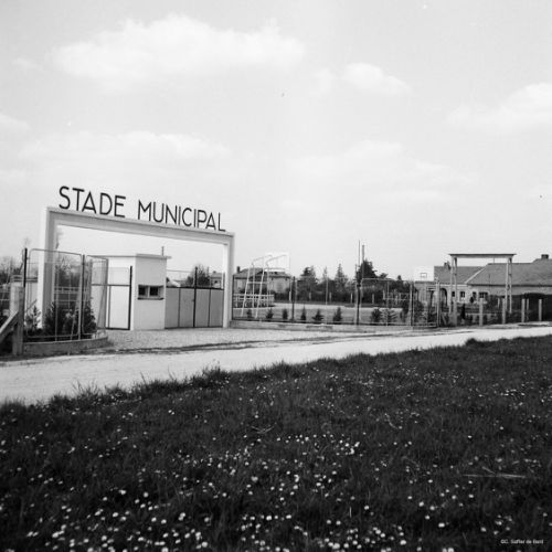 Inauguration du Stade de La Couronne par Félix Gaillard.