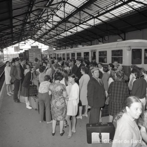 Départ de jeunes français pour l’Allemagne.